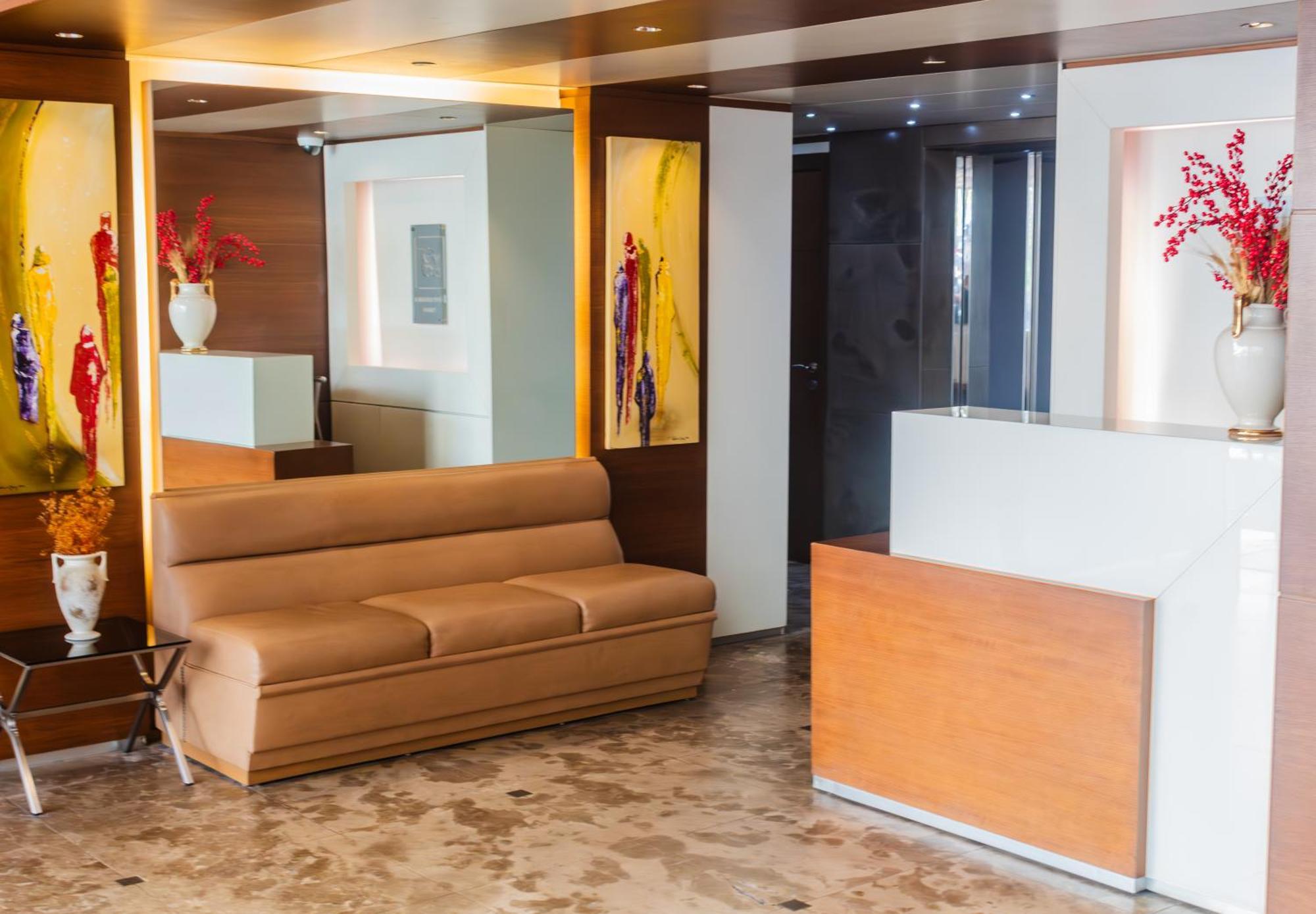 Britannia Suites Beirute Exterior foto